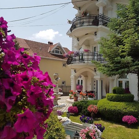 Apartment Cace คูมาโนโว ภายนอก รูปภาพ