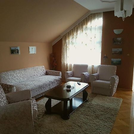 Apartment Cace คูมาโนโว ภายนอก รูปภาพ